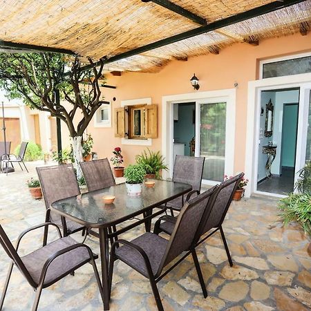 Affittacamere Garden House Kastellani Kastellanoi  Esterno foto