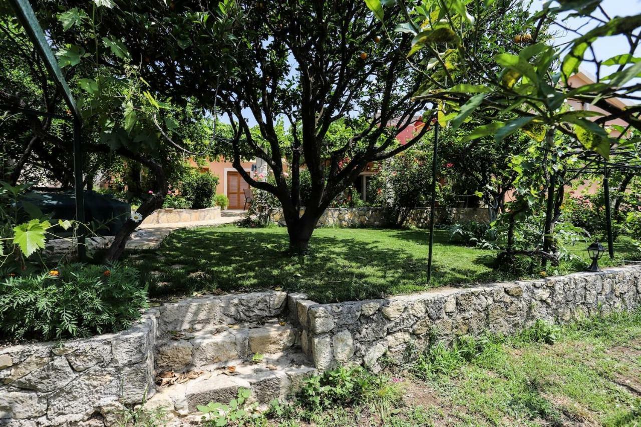 Affittacamere Garden House Kastellani Kastellanoi  Esterno foto