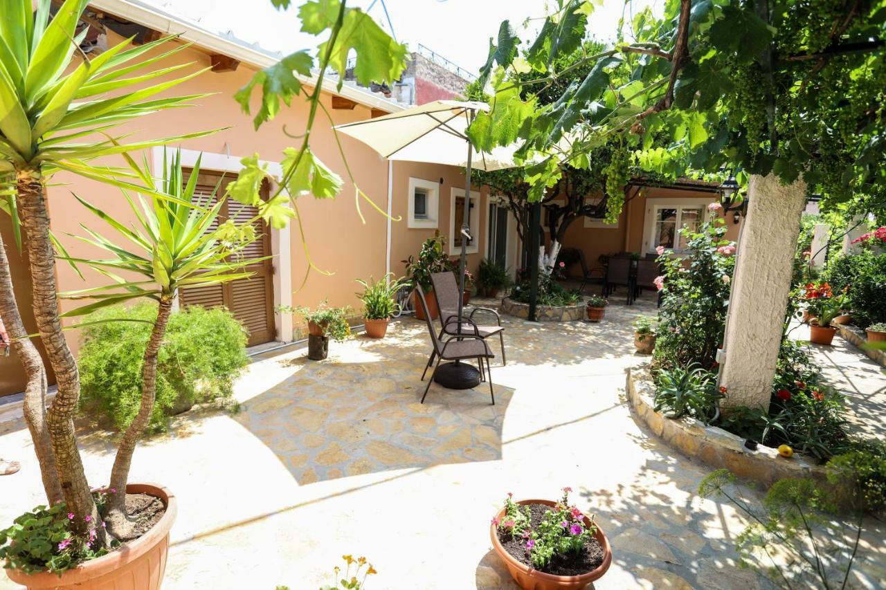 Affittacamere Garden House Kastellani Kastellanoi  Esterno foto
